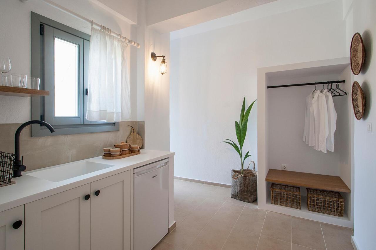 Paris Studios & Apartment Agia Paraskevi  Exteriör bild