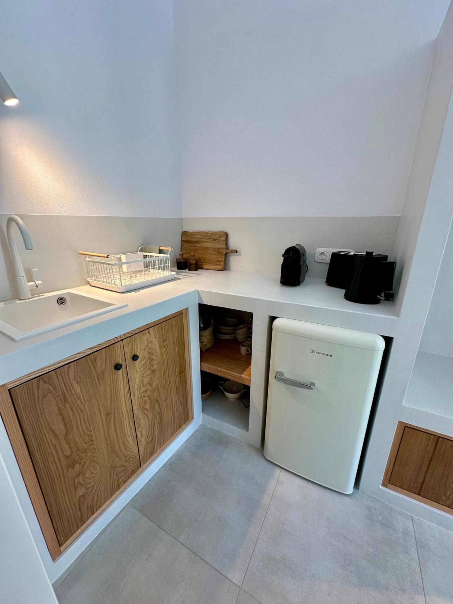 Paris Studios & Apartment Agia Paraskevi  Exteriör bild