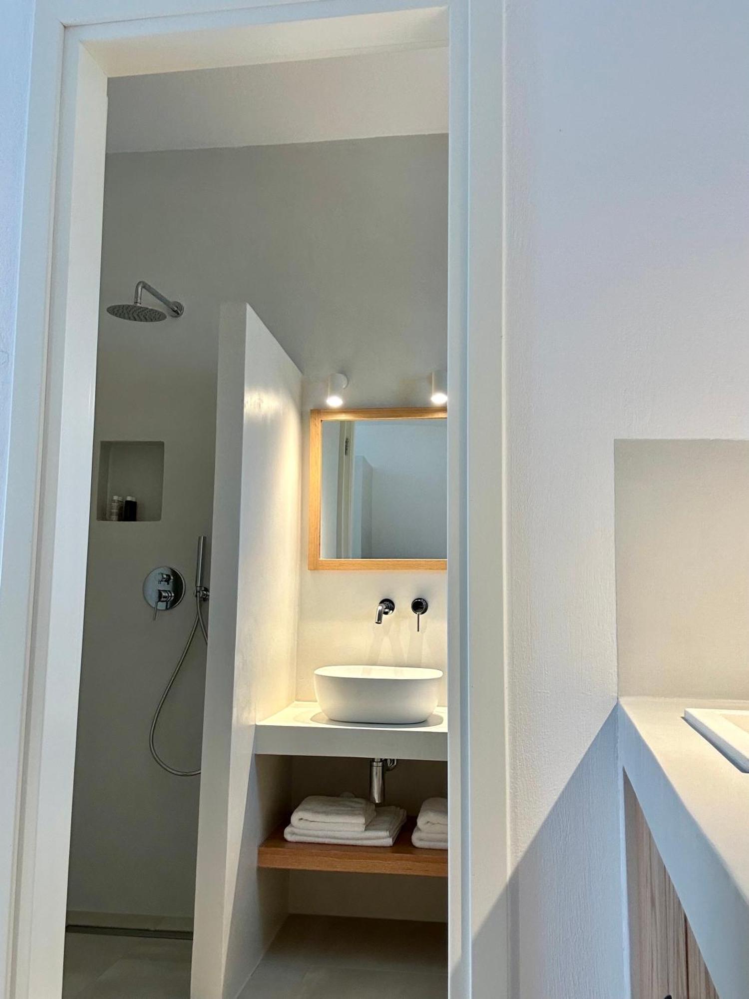 Paris Studios & Apartment Agia Paraskevi  Exteriör bild